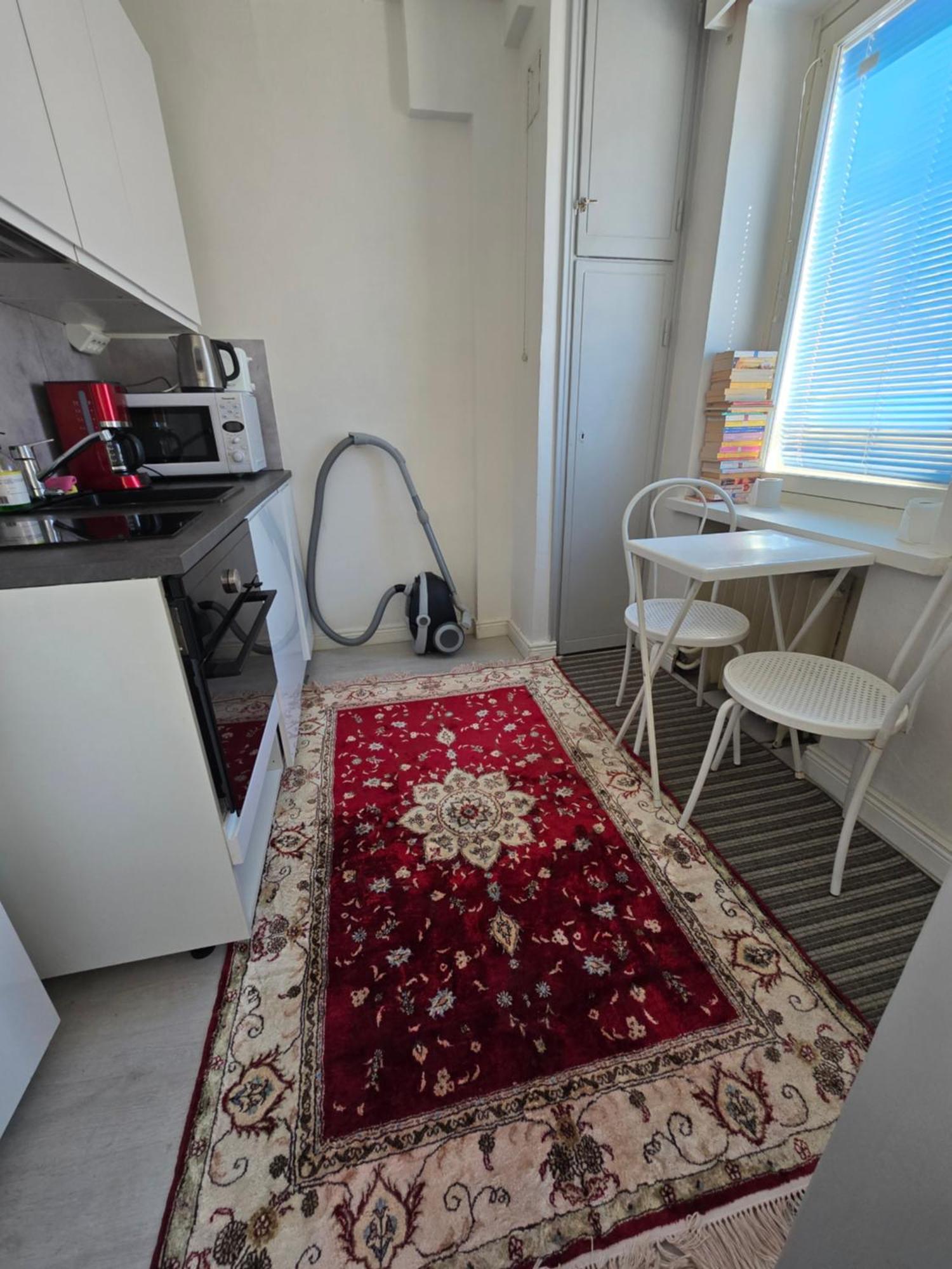 Centric Cozy Entire Studio In Kallio, Helsinki Exterior photo